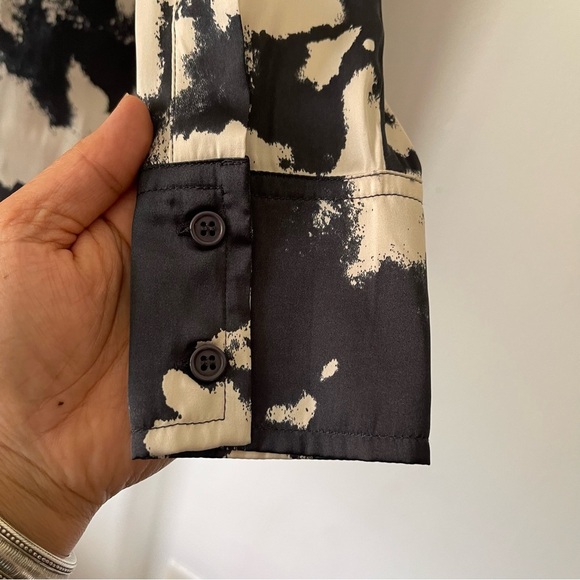 Aritzia Bardot printed Blouse size 8 preowned - Picture 3 of 5